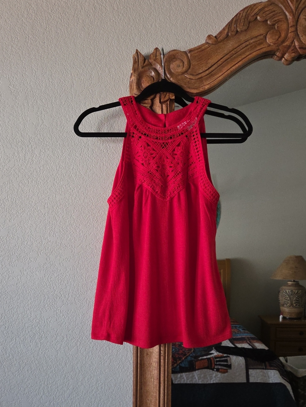 Sleeveless Crochet Yoke Tank Top - Red NEW - Picture 2 of 8